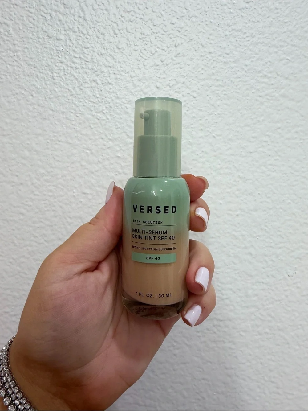 NEW Versed Skin Solution Multi-Serum Skin Tint SPF 40 - shade 6O